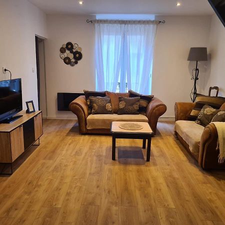 Magnifique Appartement Avec Terrasse Besseges Exterior photo