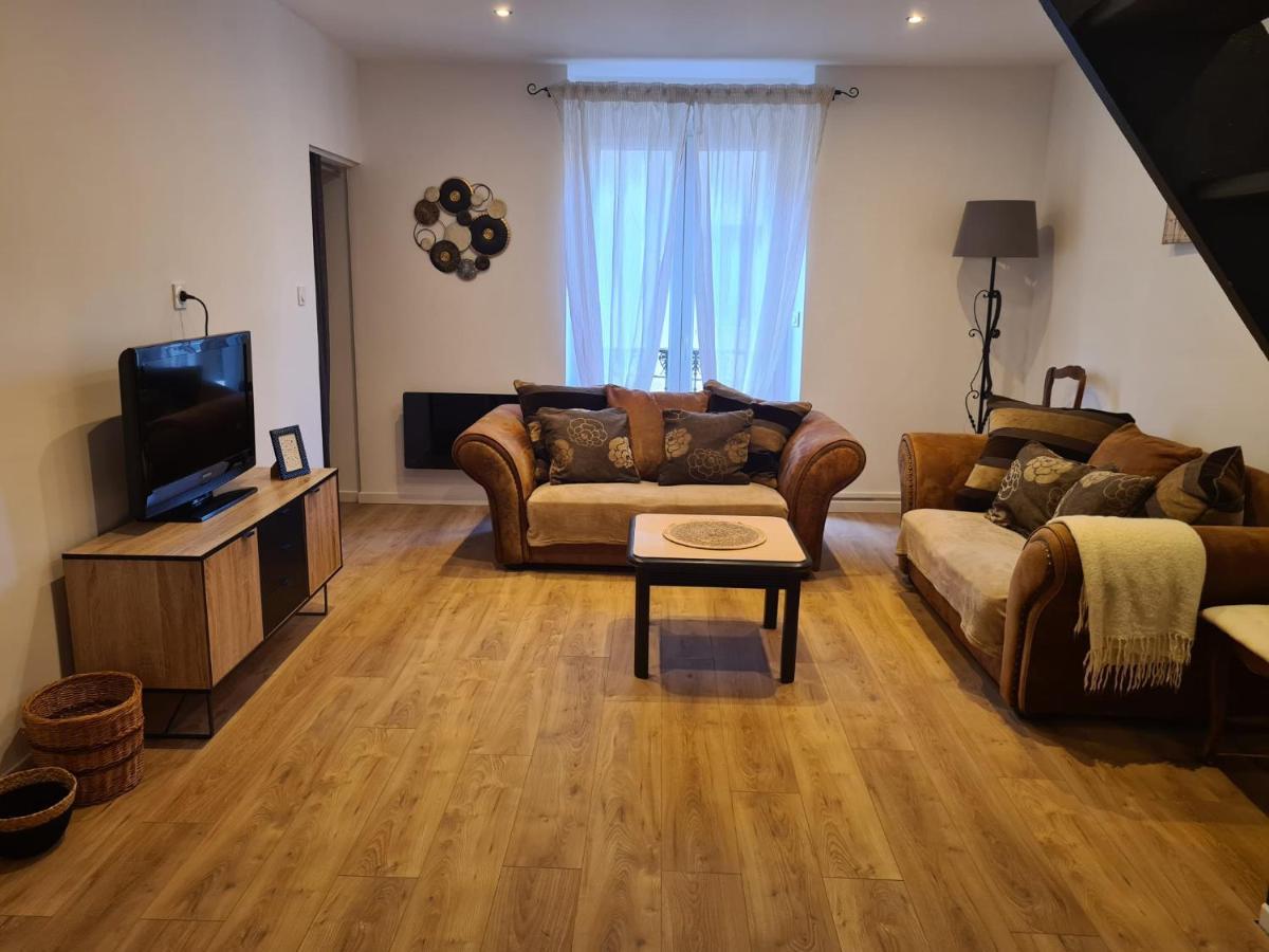 Magnifique Appartement Avec Terrasse Besseges Exterior photo